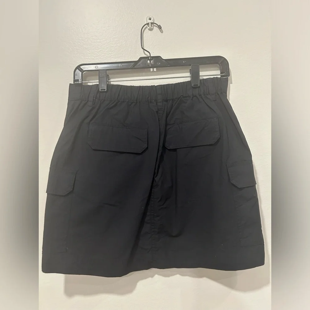 Cotton On size 8 cargo skirt